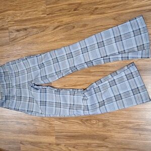 Young and chic dress pants stretch